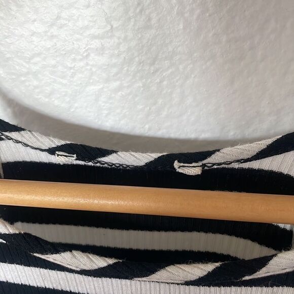 B&W striped mini dress - Picture 3 of 4